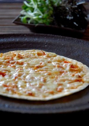 A picture of Sakura Shrimp Pizza.