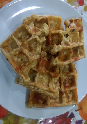 A picture of Matzo brie waffle bites.