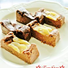 A picture of Pear and Cocoa Blancmange-style Okara Cake.