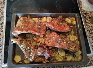 Una foto de Costillar de lechazo al horno