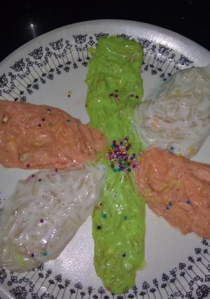 A picture of Creamy vermicelli kheer.