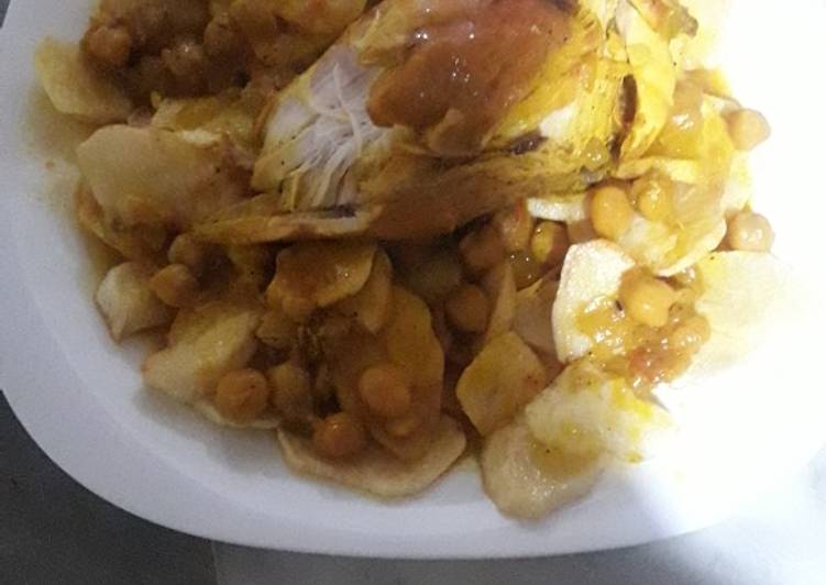 طاجين بطاطا محمرة بالدجاج وهرانية شا نقولكم وحدة البنة 👌😋