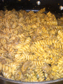 A picture of homemade hamburger helper.