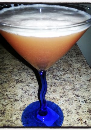 A picture of French Kiss Martini.