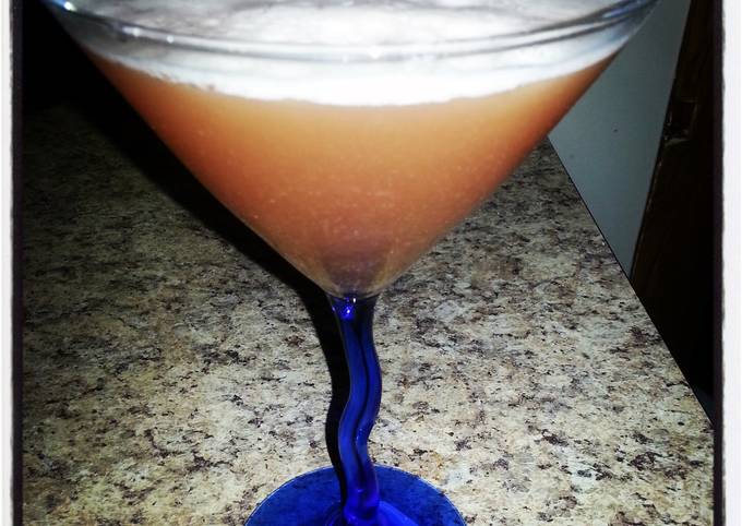 https://img-global.cpcdn.com/recipes/56090593/680x482cq70/french-kiss-martini-recipe-main-photo.jpg