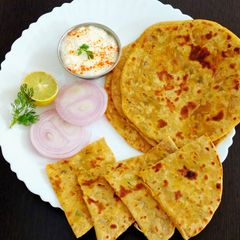 A picture of Soya chunks parantha Soyabin ke parathe.