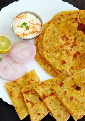 A picture of Soya chunks parantha Soyabin ke parathe.