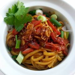 A picture of Spicy Dry Noodle Street Food.