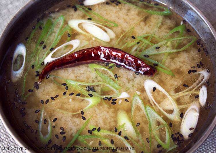 Recipe of Favorite Miso Soup with Somen Noodles