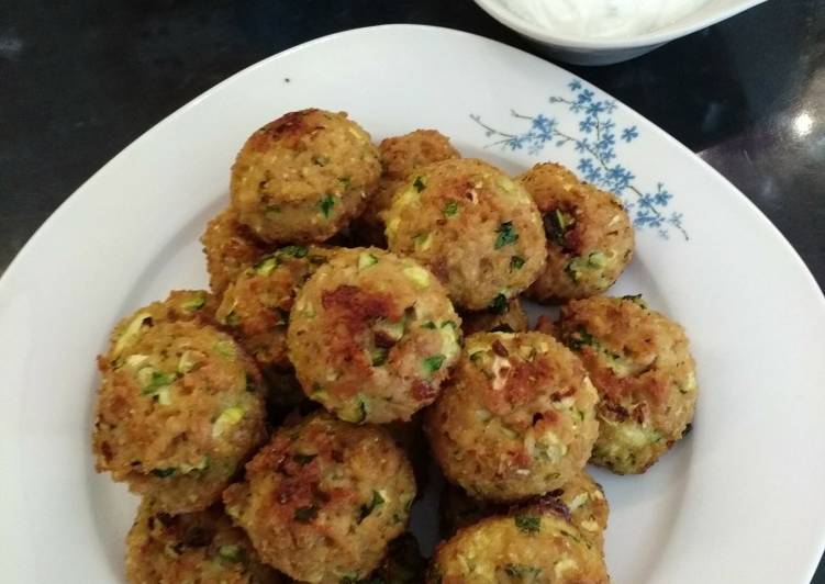 Bocconcini di soia e zucchine con salsa alla yogurt