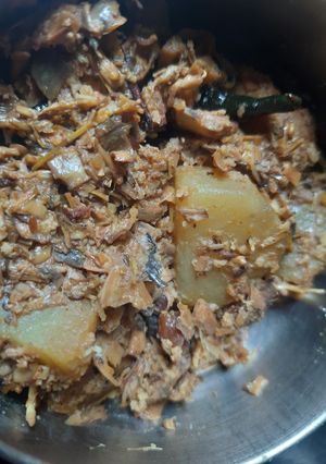 মোচার নিরামিষ ঘন্ট (mochar niramish ghonto recipe in Bengali) রেসিপির প্রধান ছবি