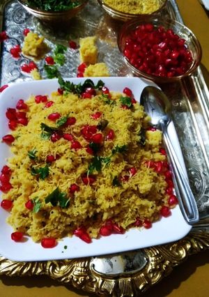 A picture of Surati Sev Khamani.