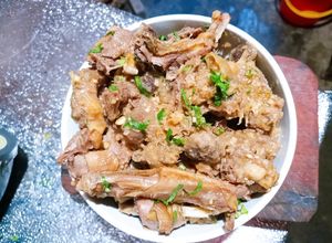 Hình của món Vịt om sấu.