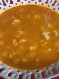 Una foto de Sopa de mariscos para Navidad