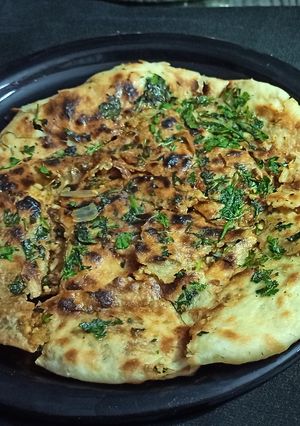 A picture of Chur chur naan.