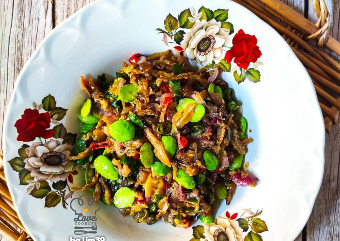 Tempoac ekan bilis petai