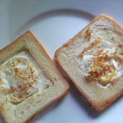 A picture of Egg slice.