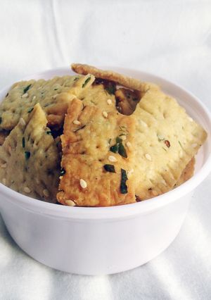 A picture of Eggless Masala Biscuit.
