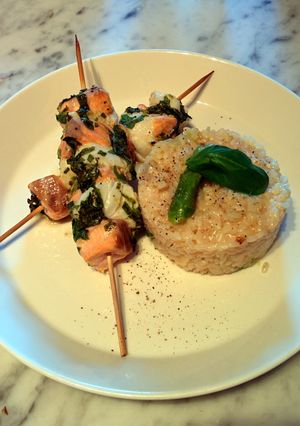 A picture of Riceotto with grilled lime fishsticks.