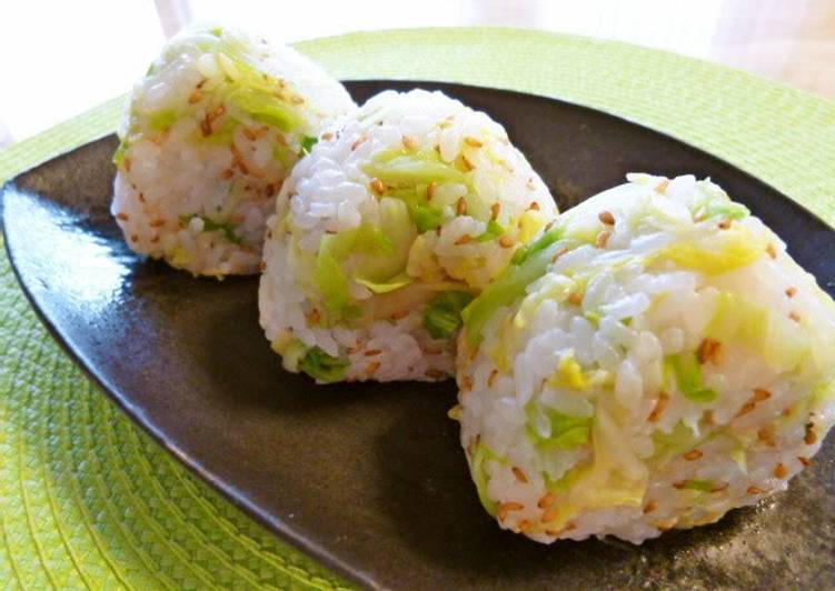 Recipe of Award-winning Cabbage Rice Balls