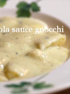 A picture of Easy Gnocchi with Gorgonzola Sauce.