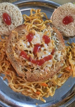 A picture of Yummy Maggi ring sandwich.