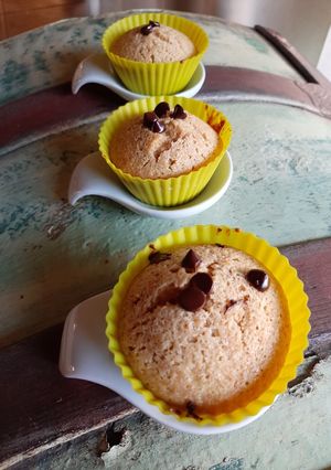 Una foto de Muffins sin gluten de naranja 🍊 y chocolate 🍫
