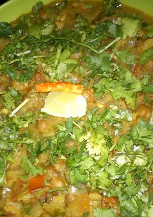 A picture of chana masala.