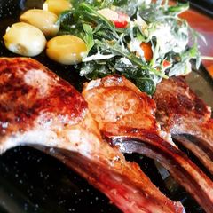 A picture of Honey Mustard Lamb Cutlets.
