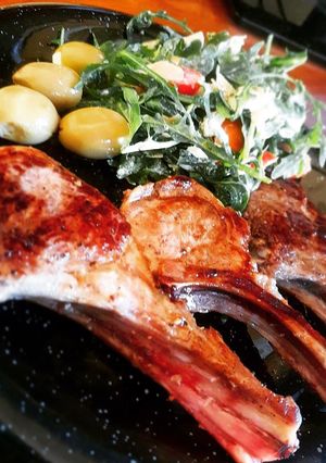 A picture of Honey Mustard Lamb Cutlets.