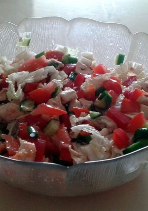 A picture of Tori's Diet Salad with Chicken Breast.