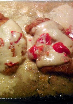 A picture of Cheesy Chicken Alfredo with pasta.