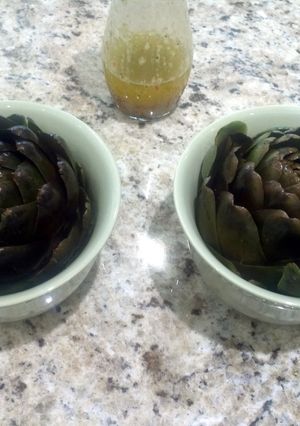 A picture of Leslie's Artichoke Scoopers.