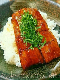 A picture of Easy and Shiny Kabayaki Pacific Saury Rice Bowl.