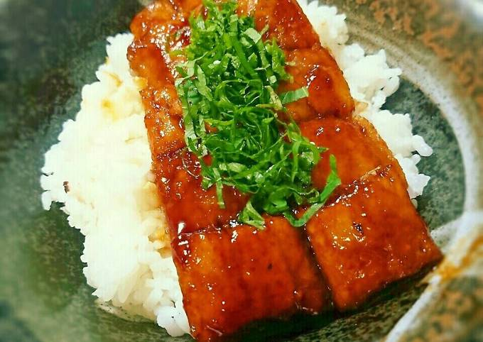Recipe of Favorite Easy and Shiny Kabayaki Pacific Saury Rice Bowl