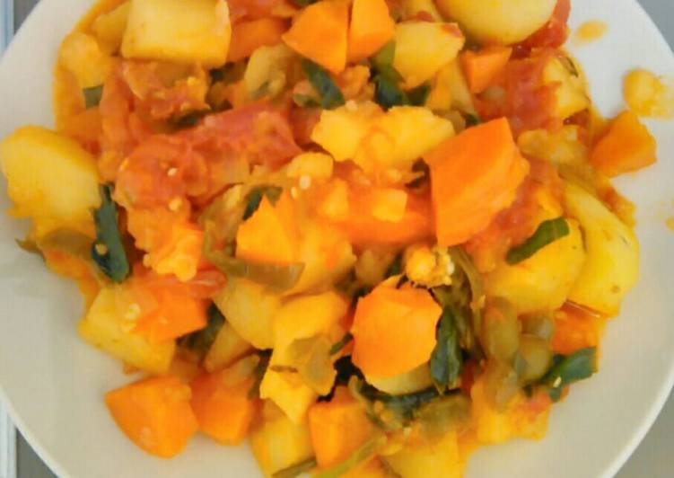 Recipe of Super Quick Homemade Irish potato porridge with carrot