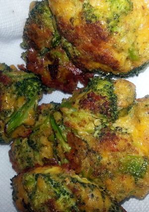 A picture of Broccoli Cheddar Patties.