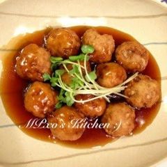 A picture of Tofu Meatballs in Sweet Vinegar Ankake Sauce.