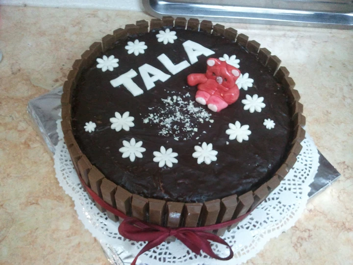 Easy Ways Prepare Recipes Chocolate Cake with Kit-kat the Awesome  So Delicious.