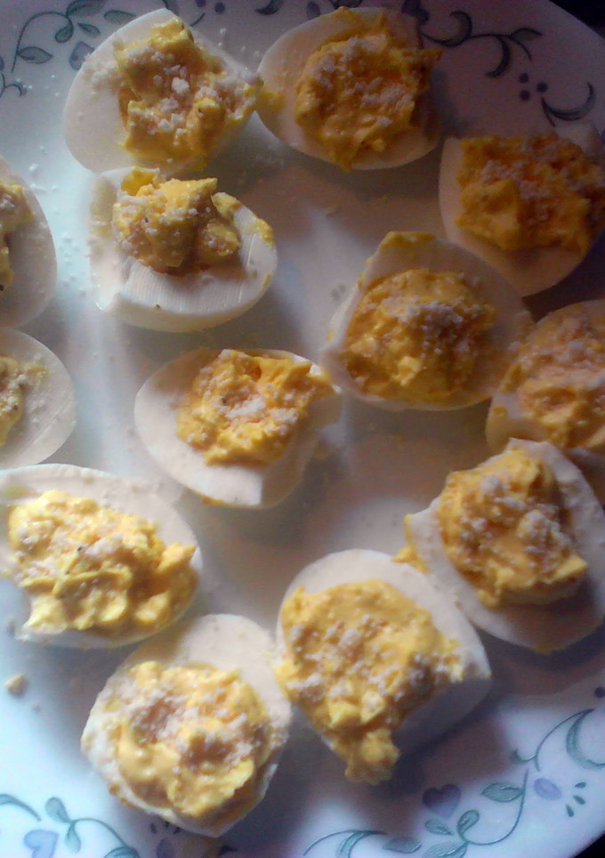 A picture of Deviled eggs.