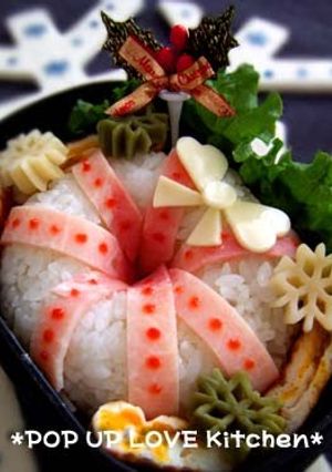 A picture of White Christmas Wreath Bento Lunchbox.