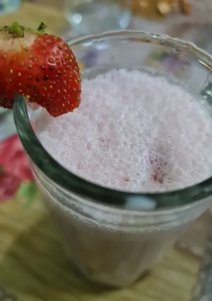 A picture of Creamy Fruity oats milkshake.