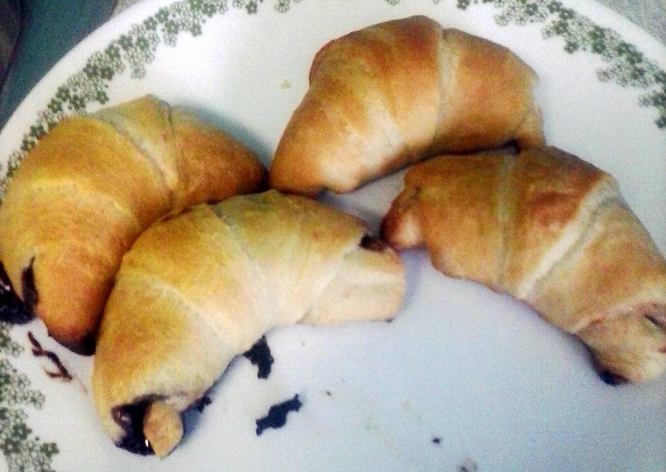 chocolate or peanut butter banana rolls