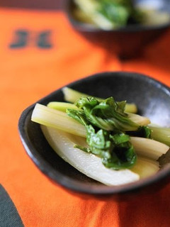 A picture of Snack-Time Celery with Vinegar Dressing.