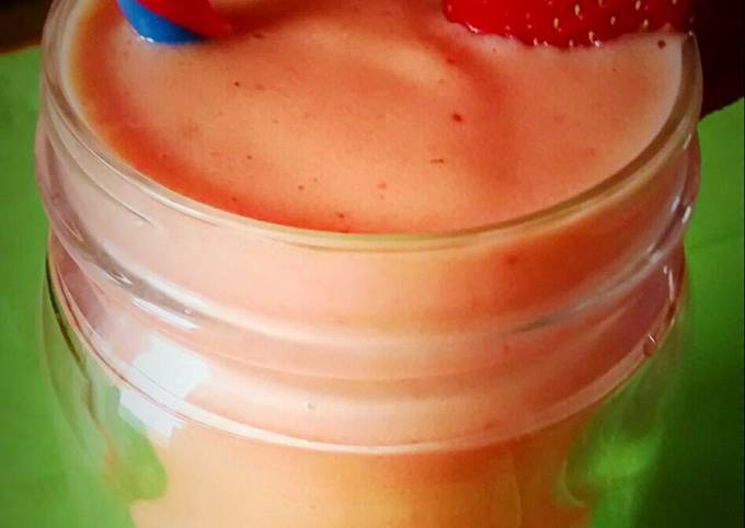 Steps to Make Favorite Summer on a Snowy Day Smoothie