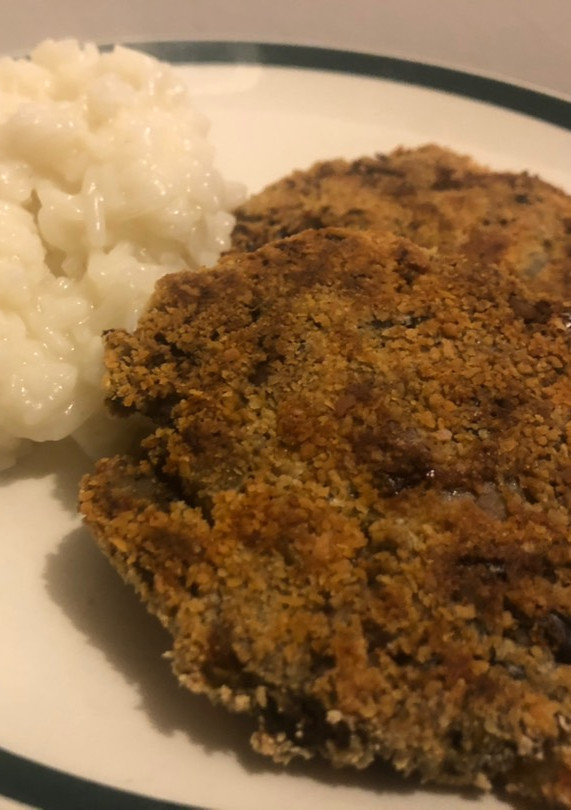 Una foto de Milanesitas de porotos negros y cebolla 👌🏻
