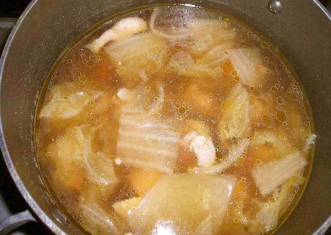 How to Make Any-night-of-the-week Use Up Chinese Cabbage! Chinese Cabbage and Chicken Soup (Ozoni Mochi Soup)