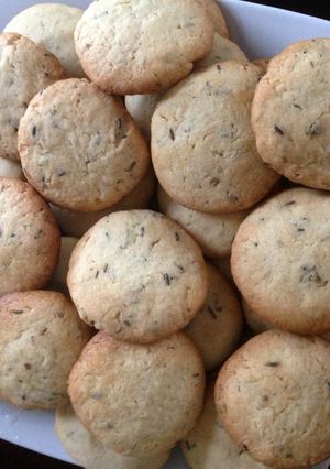 A picture of Lemon & Lavender Cookies.