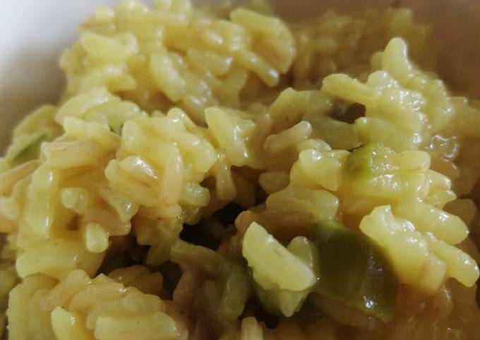 Modo semplice a Preparare Veloce Risotto zafferano funghi e asparagi