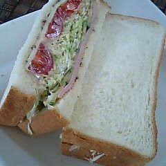 A picture of Hearty Cabbage Sandwich.